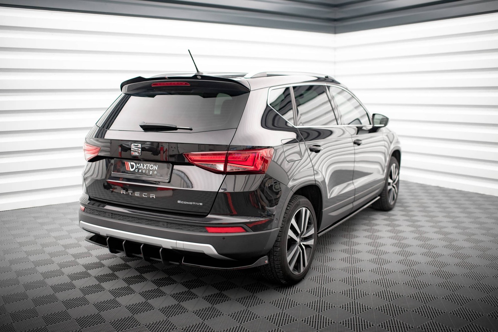 Diffuseur arrière Seat Ateca Mk1 Maxton rouge pour l'aérodynamisme