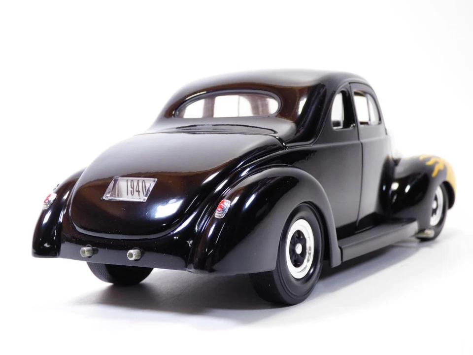 OCCASION en boite FORD DELUXE V8 COUPE HOT ROD noir & flamming  1/18 - Image 2 of 4
