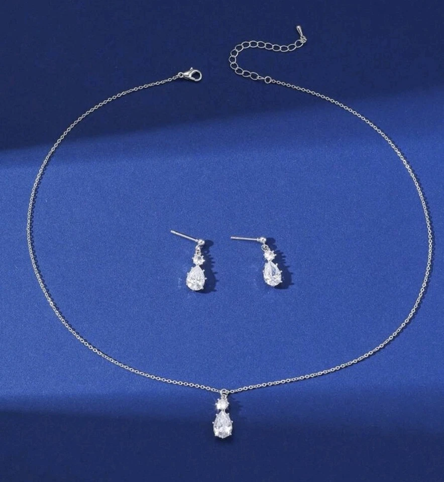 Set Collana E Orecchini In ZIRCONI a Goccia IDEA REGALO - Immagine 2 di 4