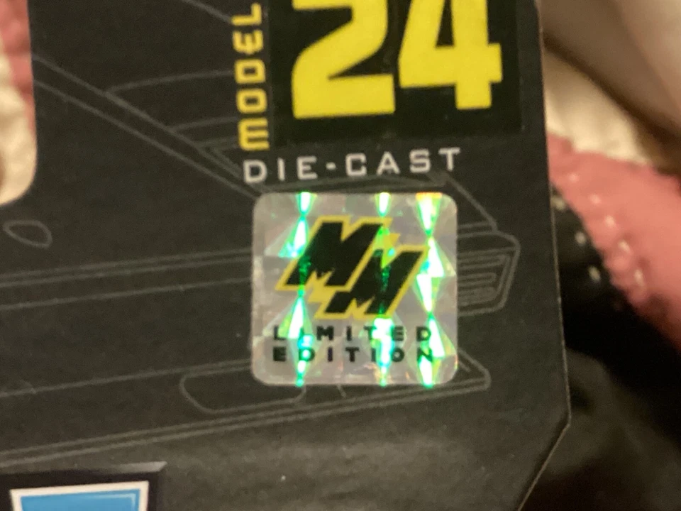 Muscle Machines 1987 Buick GNX GOLD WHEELS CHASE #24 - Rare W/Sticker - Mint - Image 4 of 4