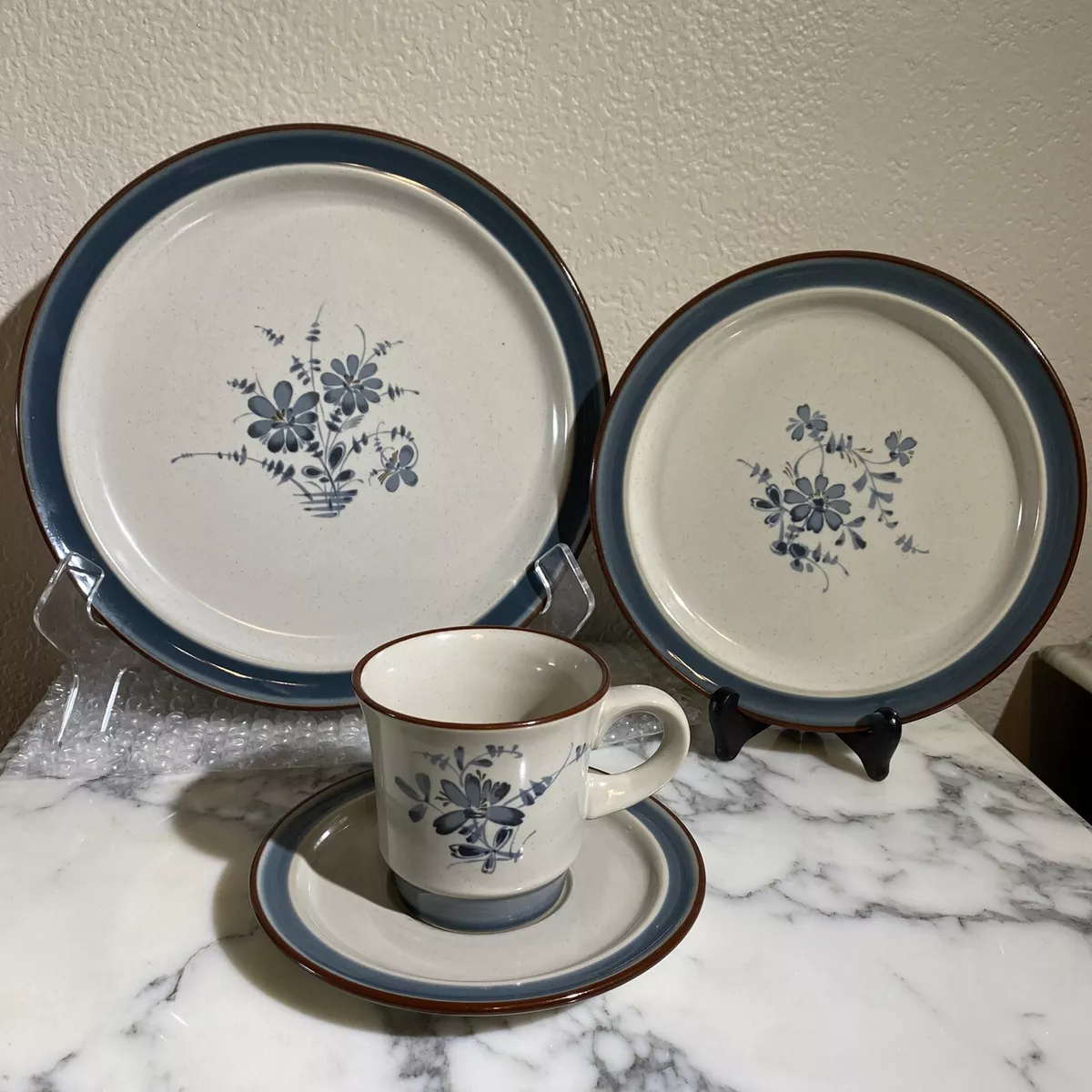 Vintage Noritake Stoneware Pleasure 4 Piece Place Setting Brown