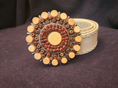 Vintage White Leather Laced Belt Wood Beaded Buckle Sz M  display picture 3
