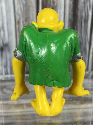 Vintage 80s Galoob Blackstar Action Figure (C) - Lava Loc Yellow Demon - Picture 2 of 4