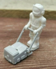 VINTAGE ASTRONAUT WALK RAMPER MINIATURE 1 7/8" TOY MEXICO PREMIUM PRIZE TOY