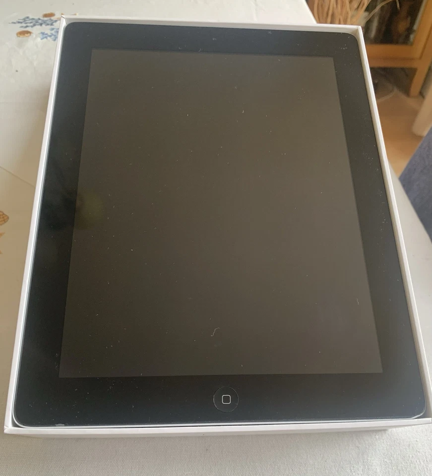 Apple iPad (4th generation) · 64GB · Wi-Fi, photo 3 of 5