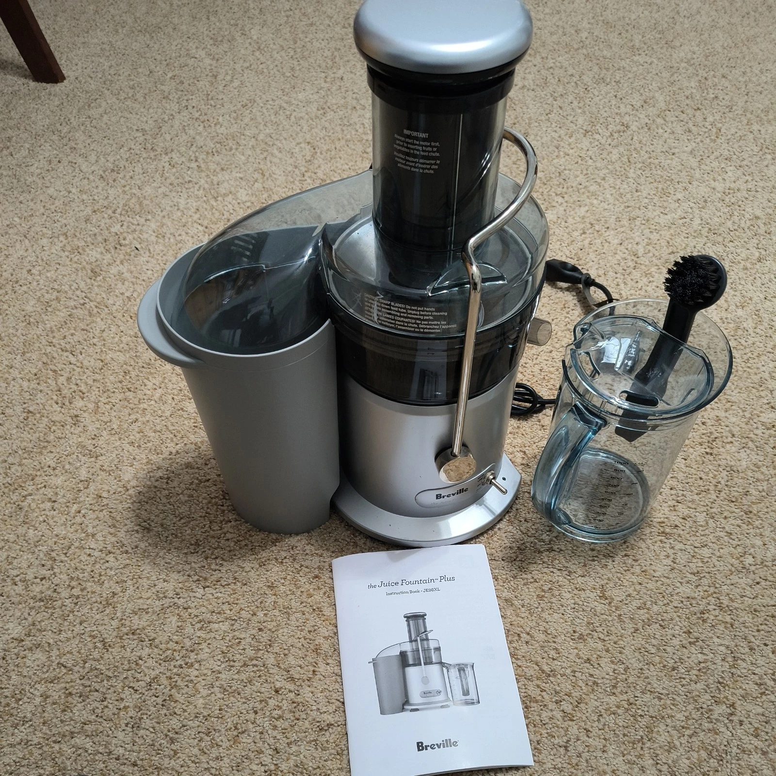 Breville Juice Fountain Plus Juicer JE98XL Stainless Steel - Only Used Twice!