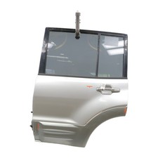 Porte arrière et accessoires Mitsubishi PAJERO