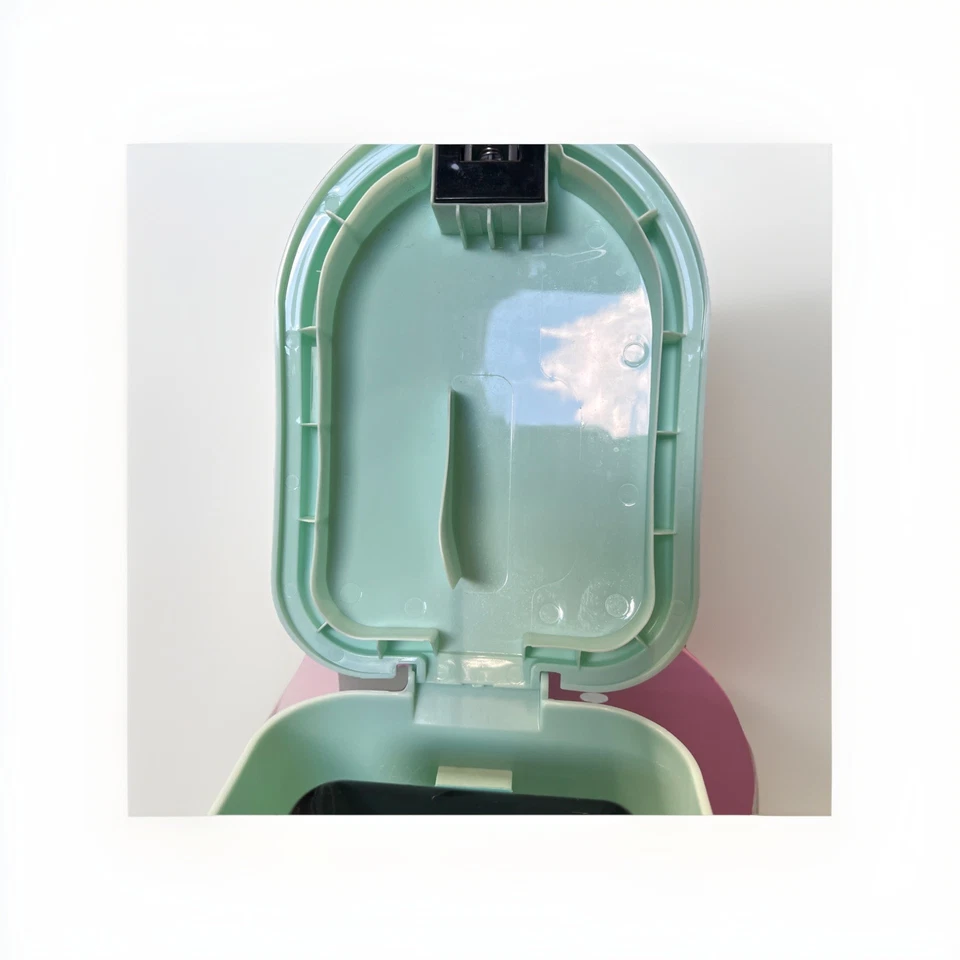 Frigidaire Single Cup Coffee Maker 700 Watt ECMK088 Mint. - Image 3 of 4