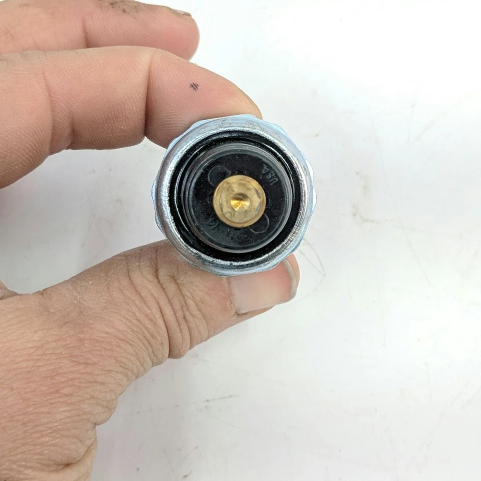 Interruptor de luz de presión de aceite Napa Echlin OP6451 para Dodge Coronet Lancer Diplomat Foto 4 de 4