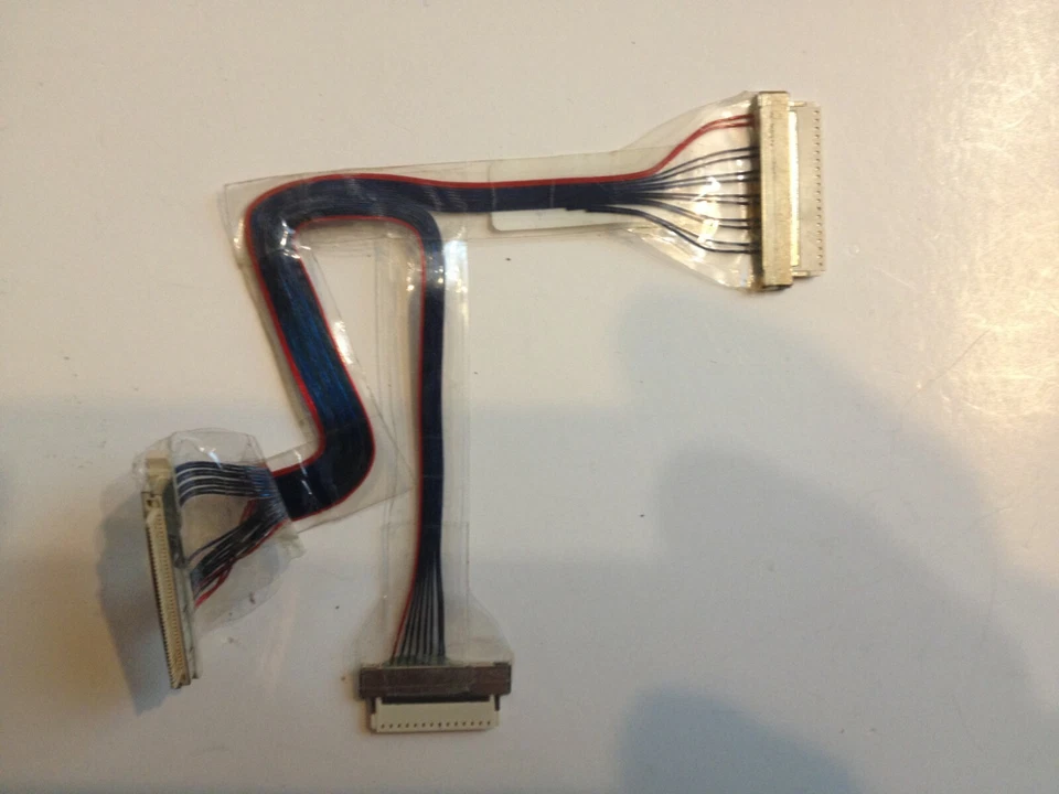 Cable conector de video LCD serie LE1600 Motion Computing DC020001010 Foto 3 de 4