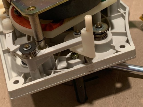Yamaha P-850 Stereo Turntable Parting Out - Tonearm Assembly w/ Stand / Cuing - Picture 17 of 22