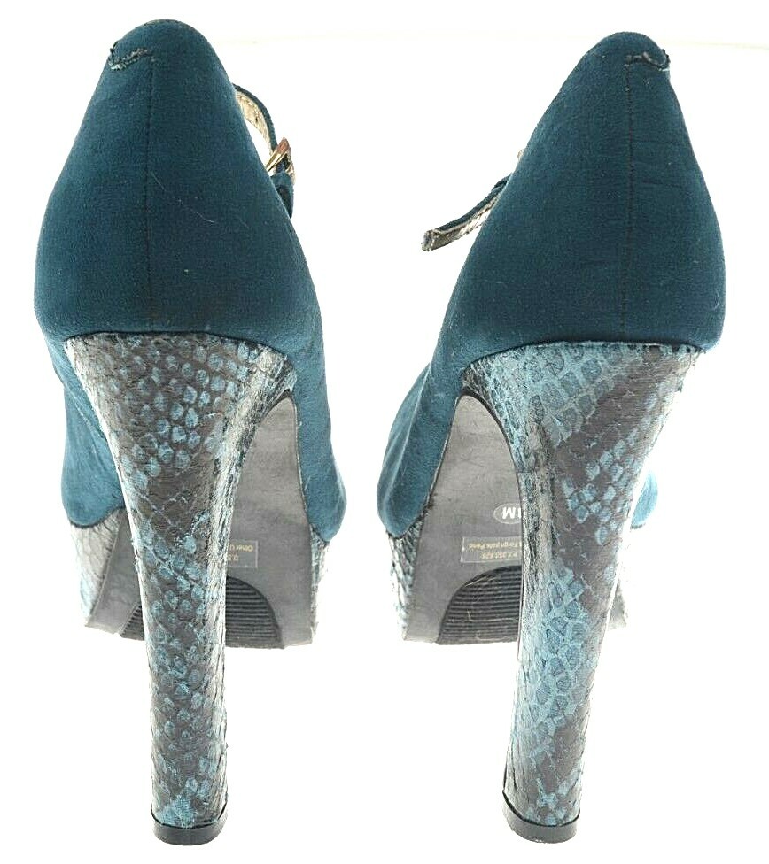 Escarpins Plateformes G By Guess Varika 2 - Taille 8 US - Cuir Suédé Noir - Boucle - Occasion