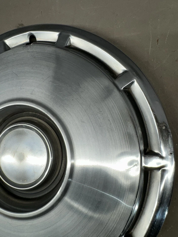 Chevy Chevelle Impala 1975-1976 15" tapacubos cubierta de rueda tapacubos recorte Caprice OEM Foto 4 de 4