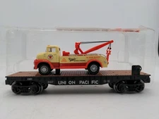 Menards 279-8320 O Gauge Union Pacific Flat Car w/ Wrecker Load #11683 LN/Box