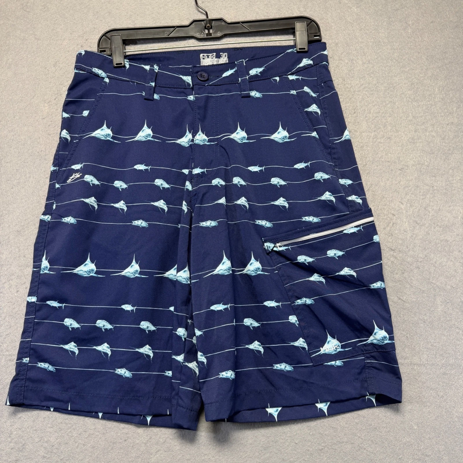 Huk Men Size 30x10 Performance Fishing Shorts Navy Blue Fish Print Cargo Pocket