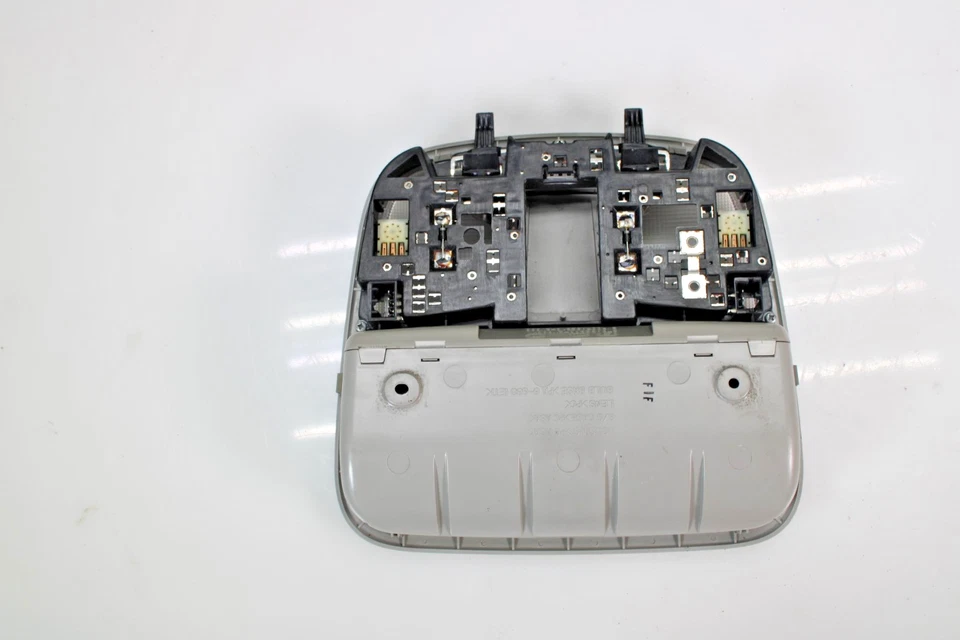 Luz domo interior Hyundai Genisis 2010-2012 cupé 92800-2M000 OEM Foto 4 de 4