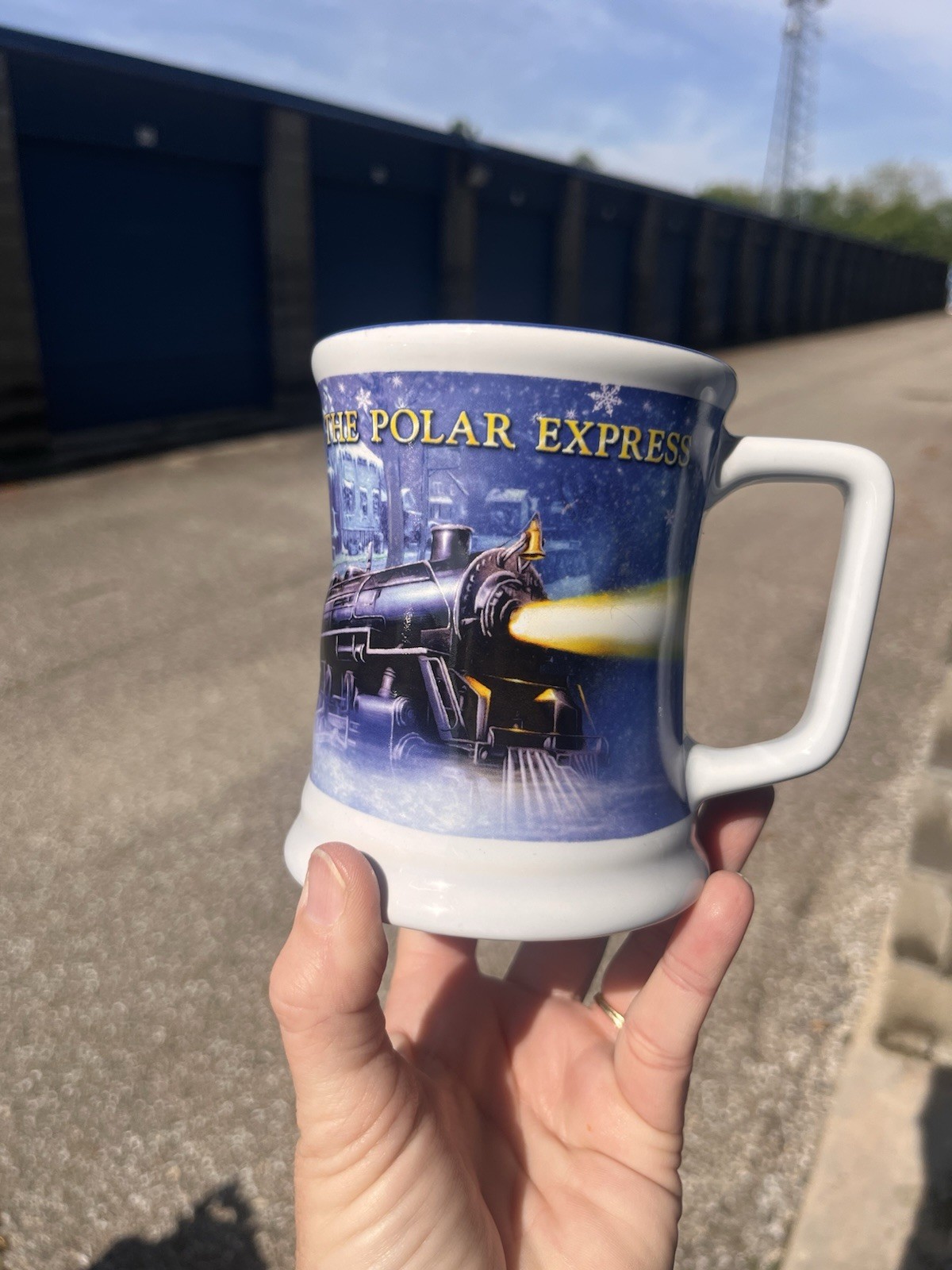 The Polar Express Train Ride Hot Chocolate Coffee Tea Mug 14 oz Warner Bros  EUC