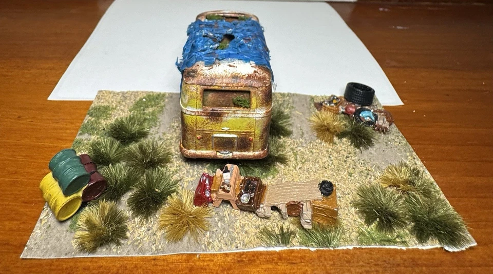 Cámper Lesney VW Bus Caravette Matchbox pintado personalizado No. 34 Rat Rod Diorama Foto 4 de 4