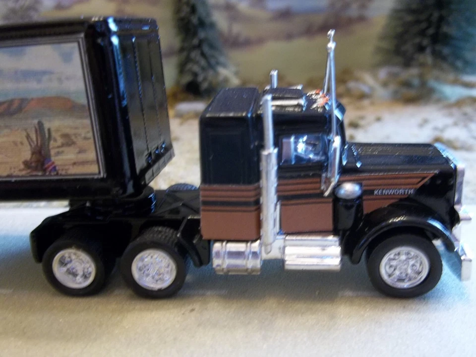 Movie Trucks - Matchbox Smokey and the Bandit Snowman Truck - Chrome Wheels 1:80 - Image 4 of 4