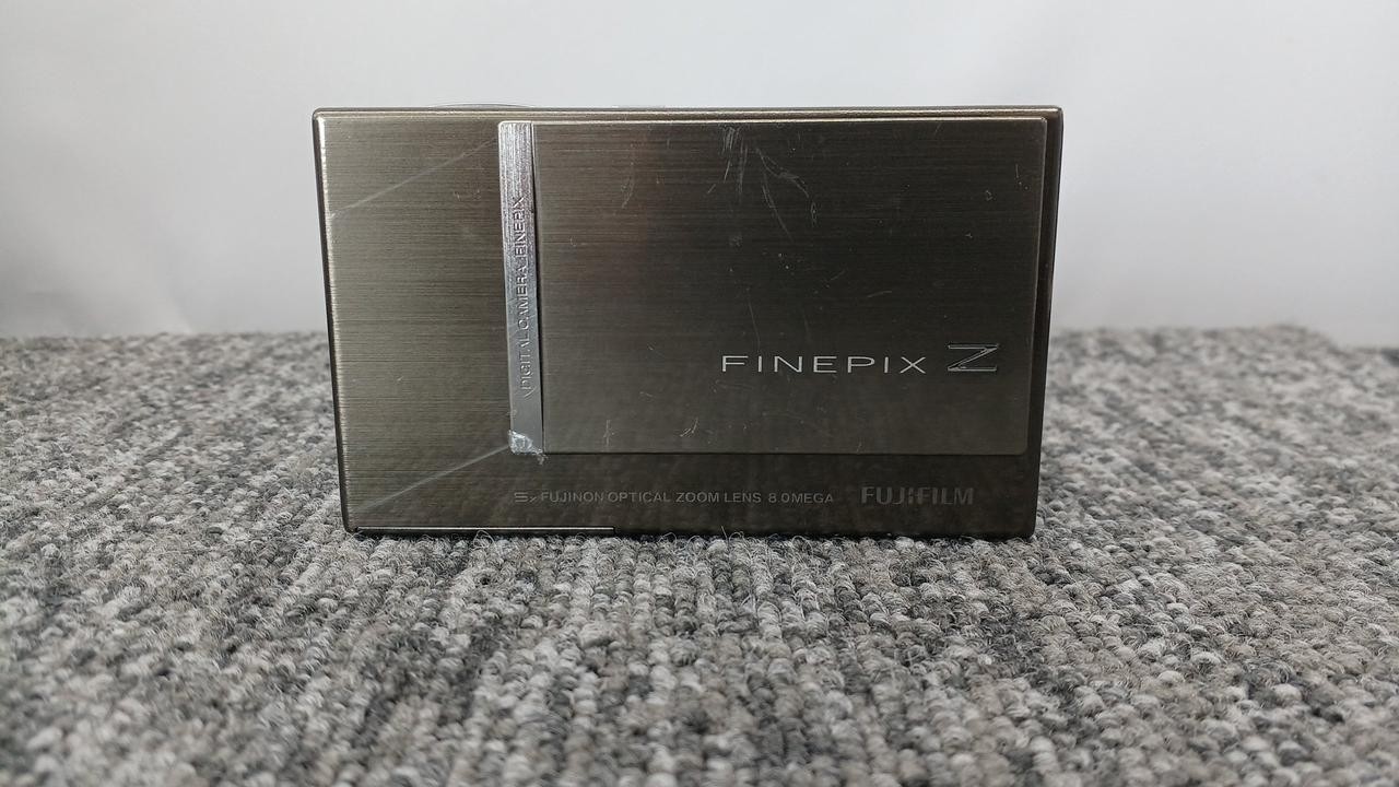 FUJIFILM FINEPIX Z100FD Digital Camera