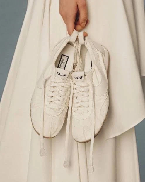 Jacquemus × Nike Moon Shoe SP Soft Pearl Jacquemus x Nike Moon Shoe SP Soft Pearl Women Size W13.5/M12 EU