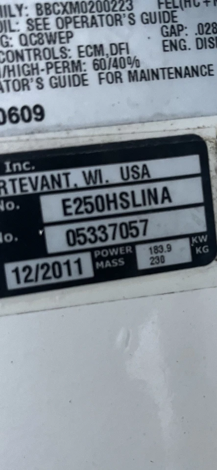 Evinrude E-TEC 250 л.с. подвесной мотор H.O. Плохой цилиндр лодочного двигателя номер один - Изображение 3 из 3