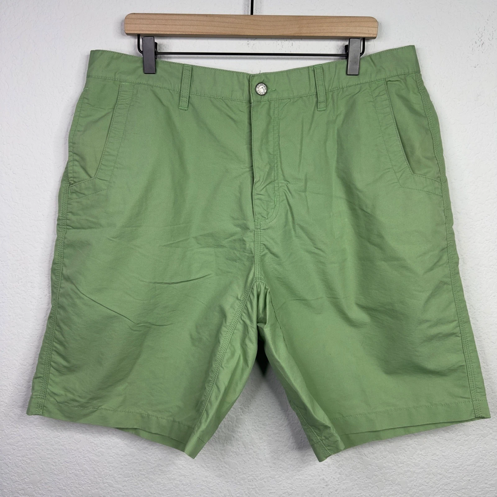Mountain Khakis Shorts Mens 38 Green Relaxed Gorpcore Outdoor Hiking Minimalist