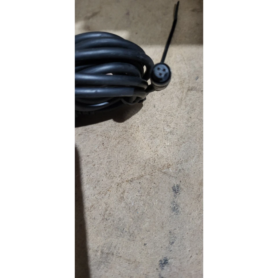 Pixel RC-201 Black Wired Shutter Release Remote Control for Nikon DSLR Cameras - Image 3 of 4