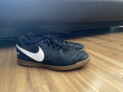 Nike Tiempox shoes size 5
