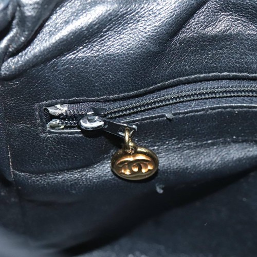 CHANEL Matelasse Shoulder Bag Lamb Skin Black Gold CC Auth 108071 - 第 23/24 張圖片