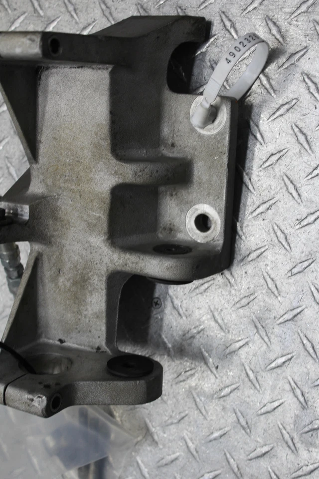 1997 BUELLCYCLONE M2 КРОНШТЕЙН КРЕПЛЕНИЯ ДВИГАТЕЛЯ ДВИГАТЕЛЯ - Изображение 4 из 4