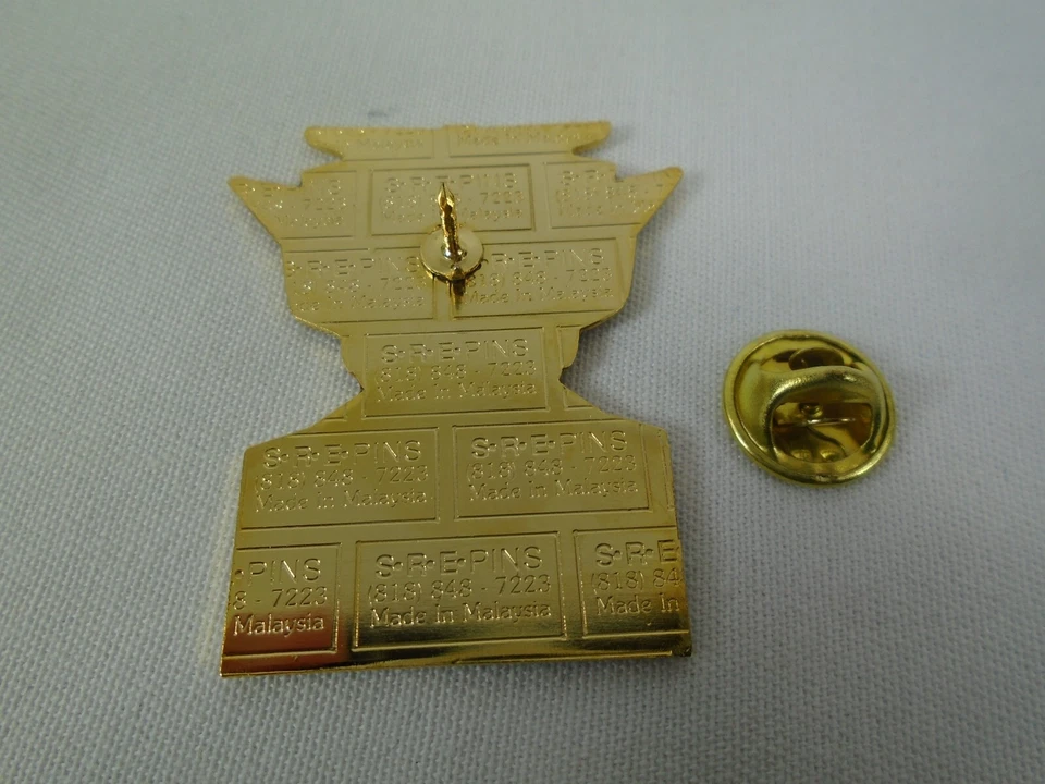 1999 Indianapolis 500 Staff Photographer Collector Lapel Pin - Image 4 of 4