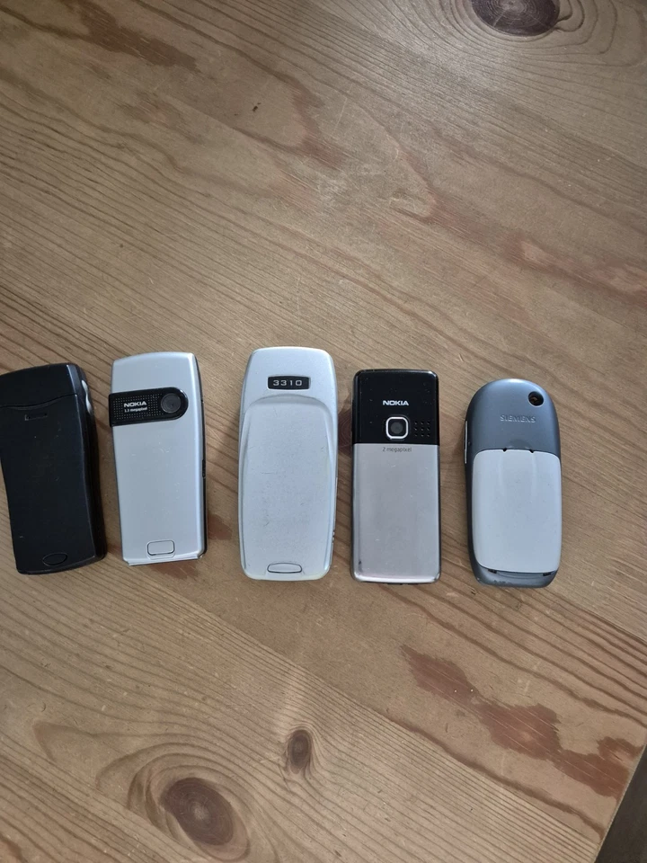 Relikte aus alten Zeiten,Sammler Nokia 6300,3310,8210,6230i Simens S55 Konvolut - Bild 2 von 4