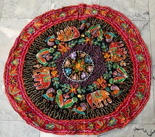 3x3ft Round Vintage French Handmade Table Cloth Wall Hanging Traditional 83x83cm