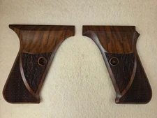 HK P7 PSP Walnut Chkrd/Txtd PistolGrips W/O LOGO FOR PROTRUDING MAG RELEASE L