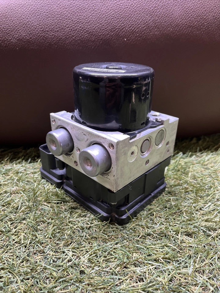 Módulo de bomba de freno antibloqueo ABS Cadillac SRX 2011-2016 3,0 L negro 20864834 OEM Foto 4 de 4