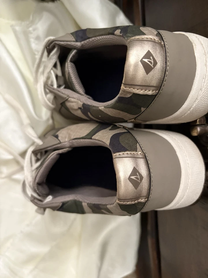 Sperry Taupe Camo Lace Up Sneakers Women's Size 8.5 M Low Top - Image 2 of 4