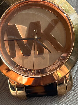Michael Kors Mk-4305 Quartz Runway Watch MK Logo New Battery  display picture 3