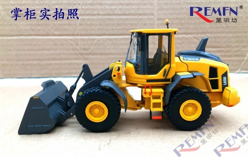 Motorart Volvo L60H Wheel Loader 1/50 Scale Diecast Model New in Original Box - Image 3 of 4