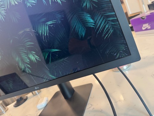 LG 24MD4KL-B UltraFine 24” IPS LED UHD Monitor - Black - Photo 5/7