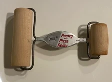 VTG Ekco USA Pastry/Pizza Roller Kitchen Utensil Gadget Cooking Tool Wood Metal