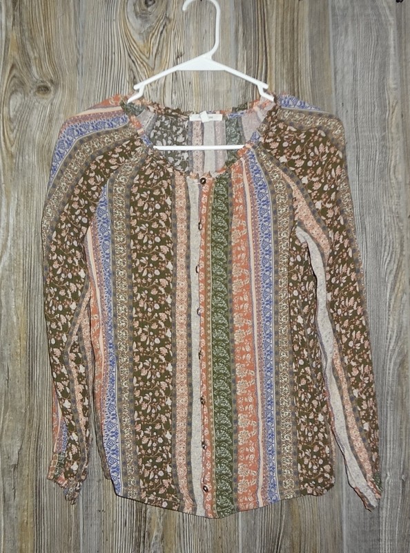 Maurices Womens Sz XS Paisley Floral Crinkle 100% Rayon Button Top Boho Hippie