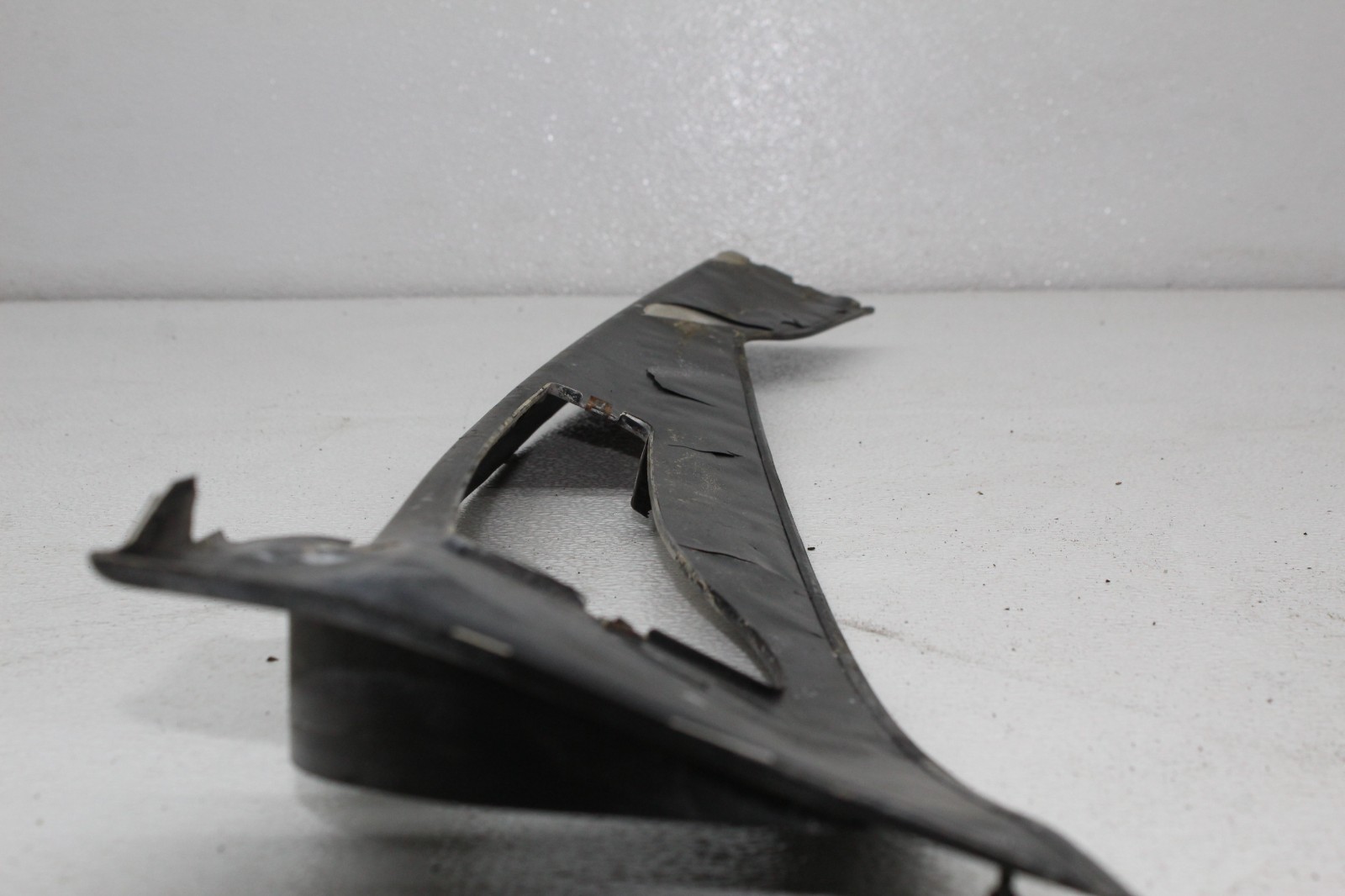 99-01 FERRARI 456 M WINDSHIELD WIND SHIELD SCREEN COWL PANEL (READ)