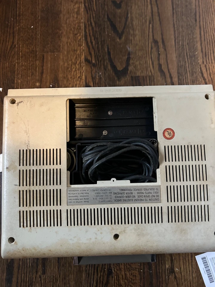 Grabadora y reproductor estéreo portátil toyo 8 pistas modelo CHR 404 Foto 4 de 4