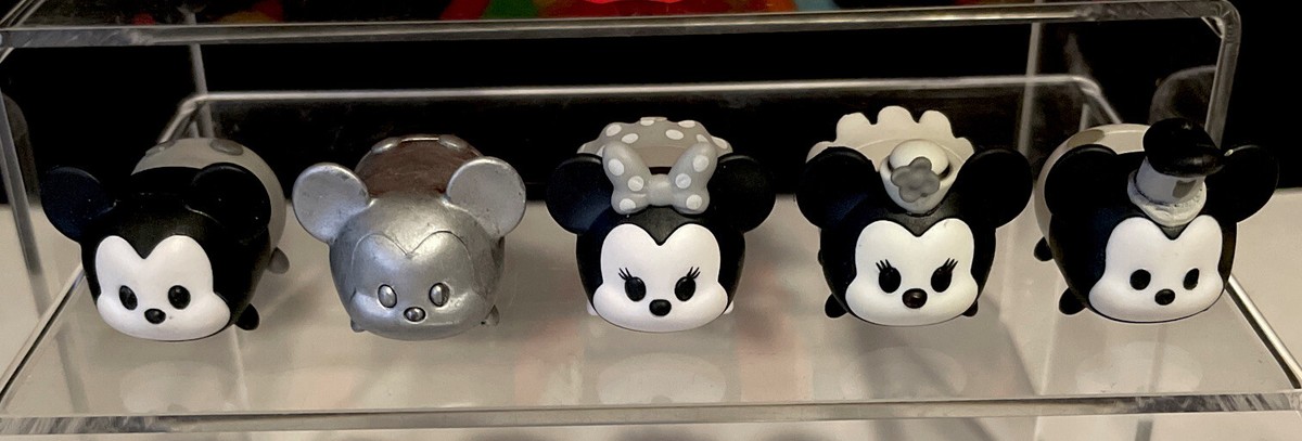 DISNEY TSUM TSUM MICKEY & MINNIE THROUGH THE YEARS 90TH