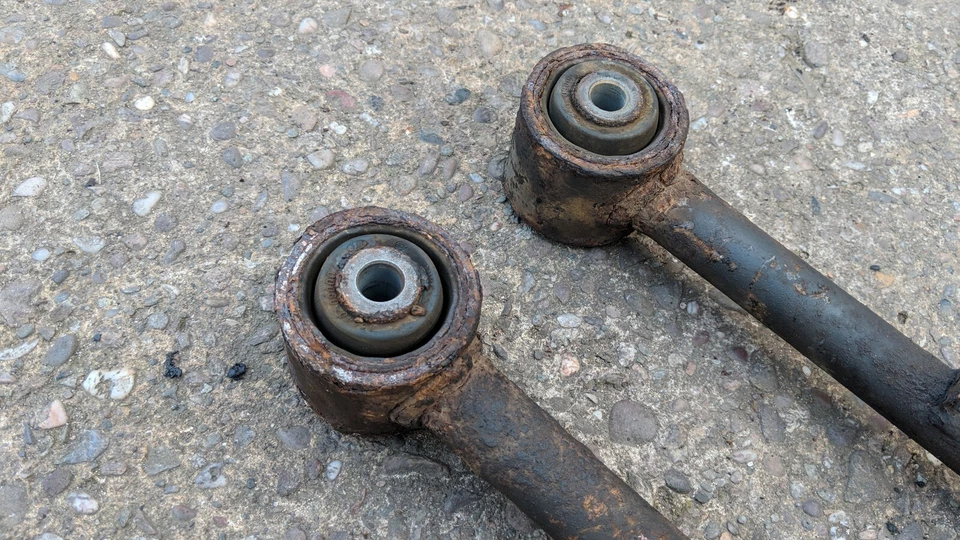 SSANGYONG KYRON REAR SUSPENSION CONTROL ARMS - Image 3 of 3