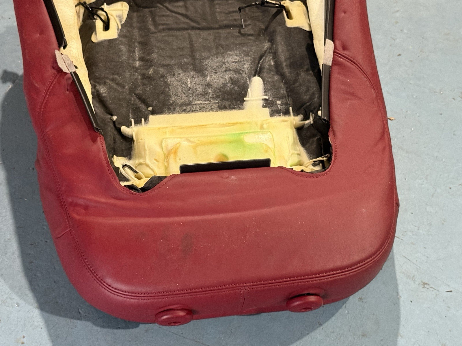 2014-2017 Maserati Ghibli Left ( Driver ) Front Seat Upper Cushion