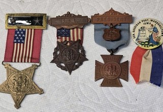 Lote de 4 medallas GAR / Damas del GAR. Bonitas cintas. Marshalltown Iowa