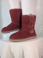 Koolaburra by UGG Women  s Boots Size 7 Victoria Short Suede Syrah Excellent