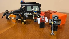 ROBLOX SWAT Police Truck With Working Lights Plus Roblox Figures & Accessories